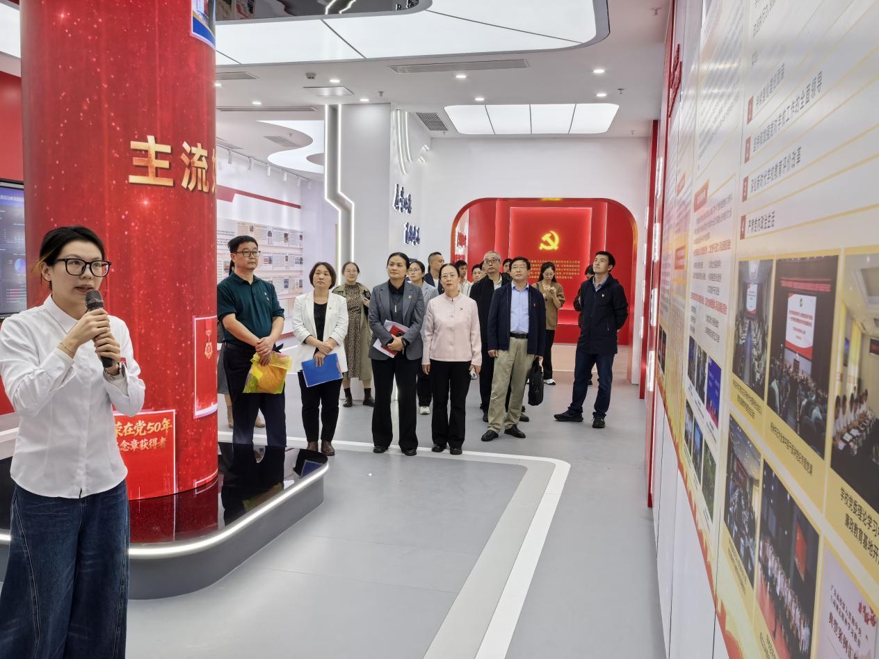 英国上市公司365