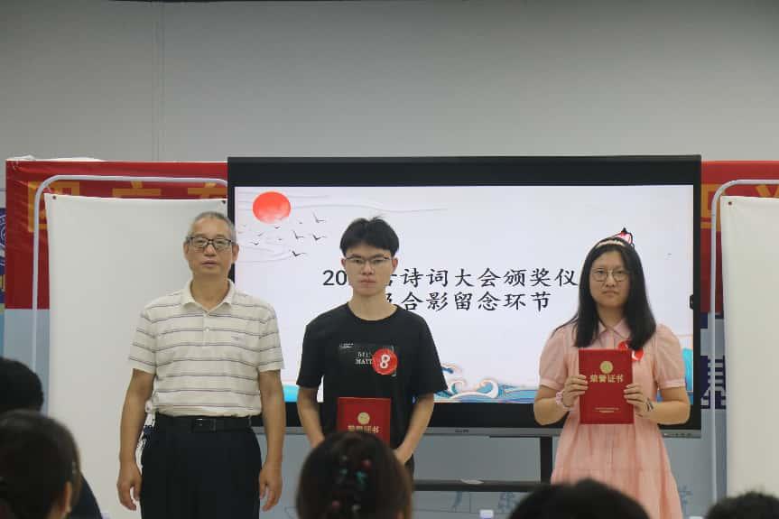 英国上市公司365